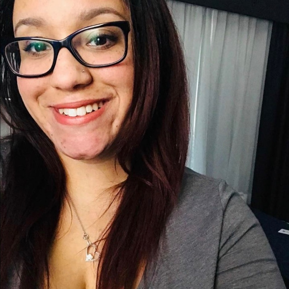 Meet your Posher, Andrea